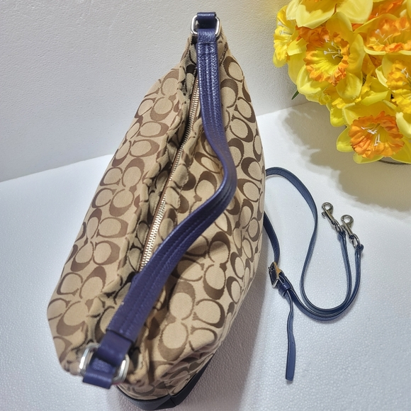 COACH WOMEN PARK SIGNATURE HOBO BLUE/BROWN - Picture 13 of 15